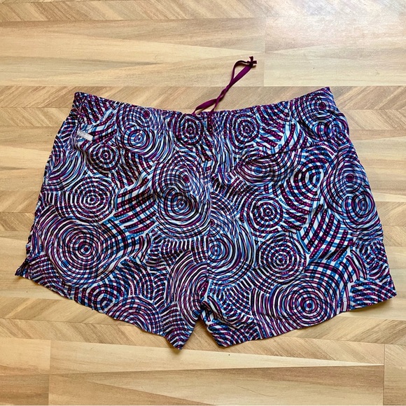 NWOT- Columbia 5” printed shorts - Picture 4 of 4